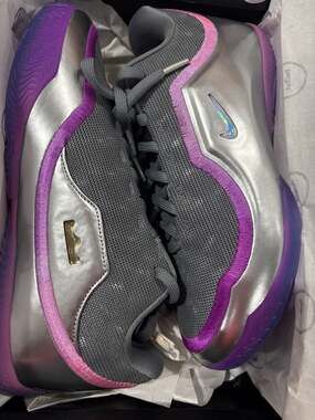 Nike LeBron XXIII Lux Basketball Shoes Size 7Y